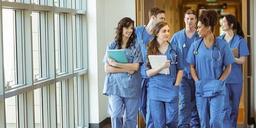 What can a nursing student do to stand out as a candidate for new grad nurse programs?